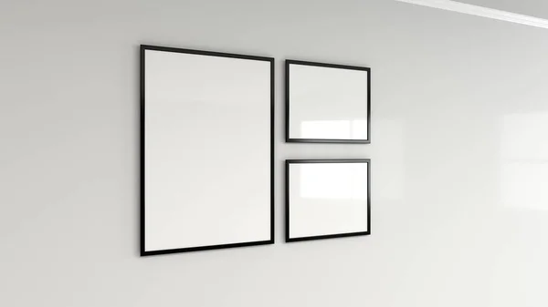 Cartaz branco em branco na moldura preta na parede — Fotografia de Stock