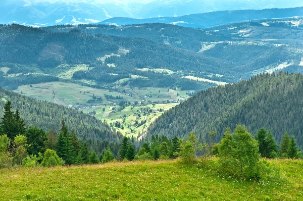 Paisaje de hermosas montañas — Foto de Stock