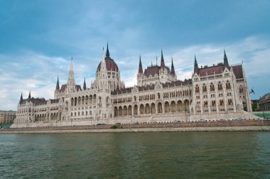 Budapeşte 'deki Macar parlamento binası.