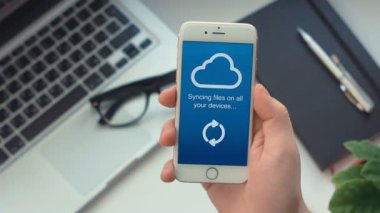 Başarılı bir akıllı telefondan tüm dijital cihazlarda veri senkronizasyonu