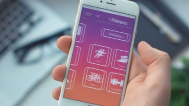 Fitness app smartphone üzerinde halter zamanlayıcı ayarı