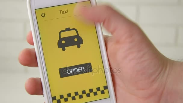 Ordering taxi using smartphone application — Stock Video