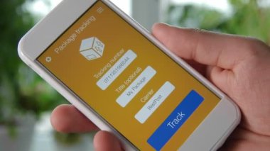 Adam akıllı telefon uygulama kullanarak onun paketi izlemek dener ama sevk irsaliyesi iptal edildi.