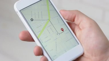 Bill taksi yolculuğu için yüksek oranları ile smartphone uygulama üzerinde görüntülenir