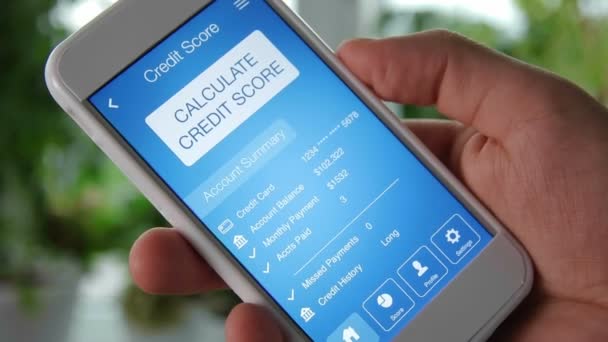 Vérification de la cote de crédit sur smartphone à l'aide de l'application. Le résultat est EXCELLENT — Video