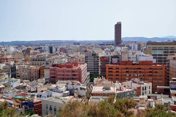 Vista sobre Alicante cidade velha e porto do castelo Santa Barbara, verão Espanha — Fotografia de Stock