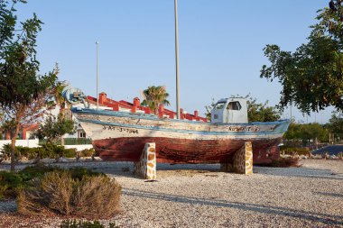 Eski gemi bir anıtıdır. Ahşap tekne. İspanya, Valencia, El Raso.