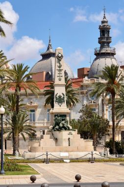 Cartagena, İspanya - 13 Temmuz 2016: Anıt Cavite kahramanlar ve Santiago de Cuba.