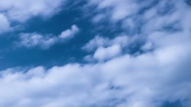 Güzel gökyüzü, birçok bulutlar