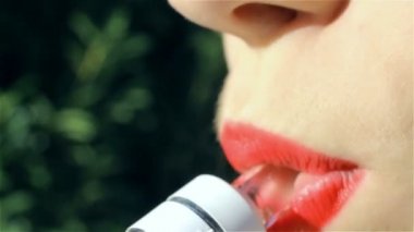 Genç güzel kız sigara elektronik sigara