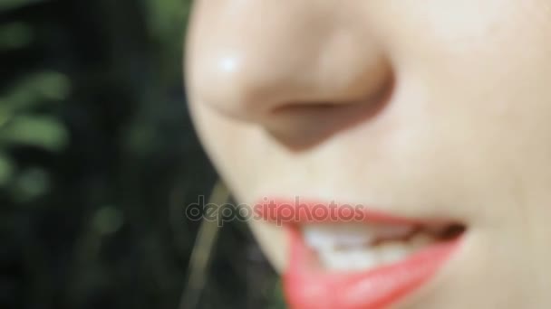 Close up mouth, girl, talk, sensual — Stock Video