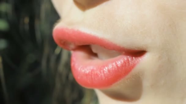 Close up mouth, girl, talk, sensual — Stock Video