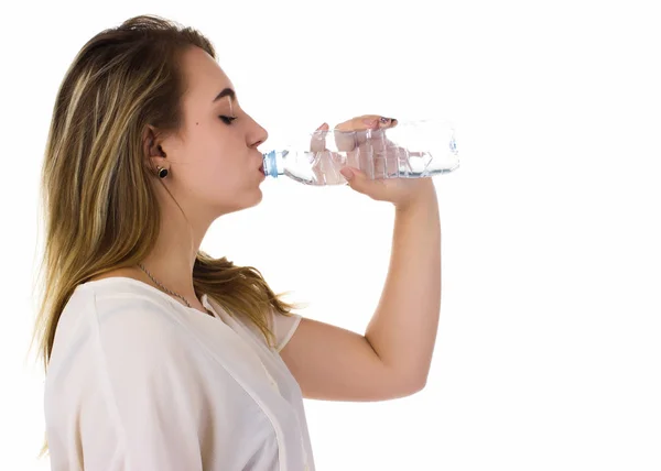 Young pretty girl drinks fresh water — Stock Photo, Image