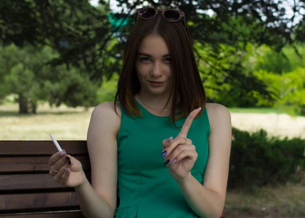 Young cute woman, stop smoking — Stock Photo, Image