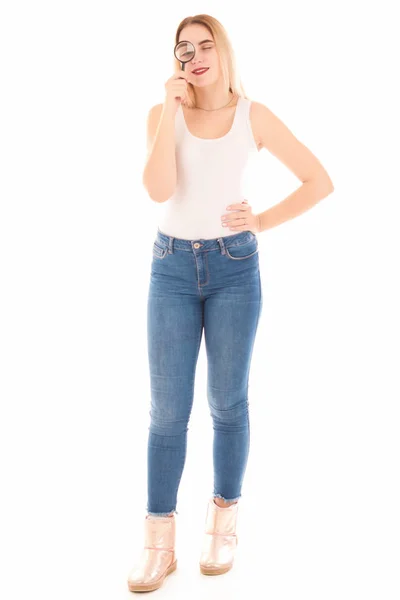 Genç güzel kız ile Büyüteç, stüdyo