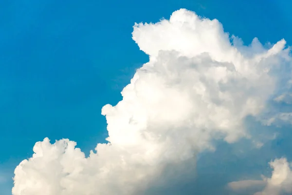 Blauwe Hemel Met Cloud Close Blauwe Hemel Met Wolken Achtergrond — Stockfoto