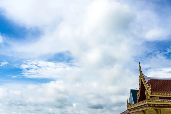 Wat Muang στο φόντο του ουρανού, Ang Thong, Ταϊλάνδη. — Φωτογραφία Αρχείου