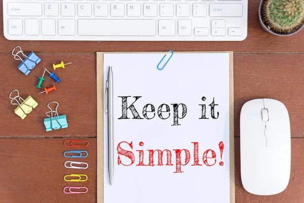 Text Keep Simple White Paper Which Has Keyboard Mouse Pen — Stock Photo, Image