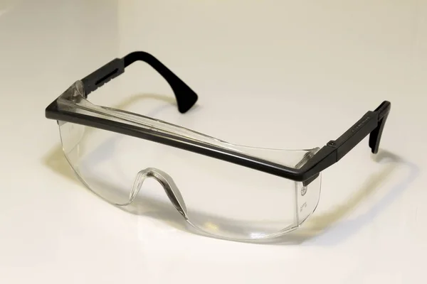 Veiligheidsbril voor een werknemer — Stockfoto