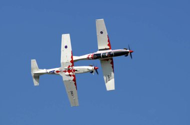 Akrobatik uçuş creasy