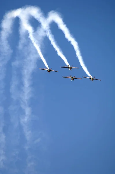 Akrobatik uçuş creasy