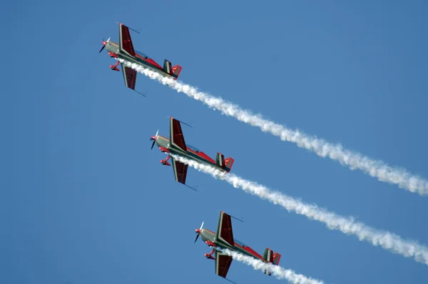 Akrobatik uçuş creasy