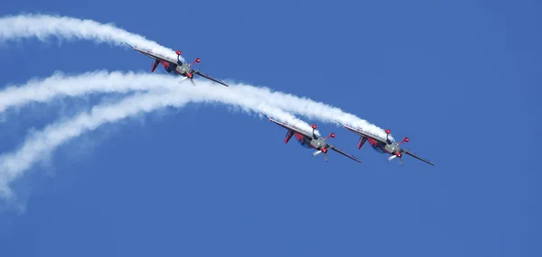 Akrobatik uçuş creasy