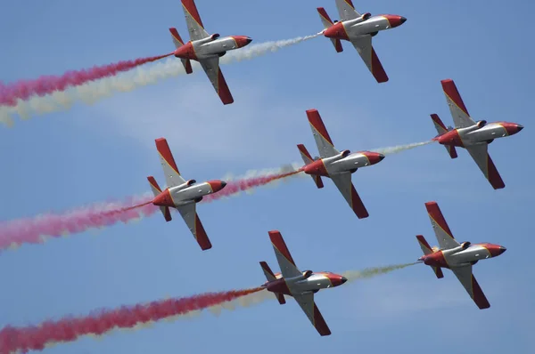 Akrobatik uçuş creasy