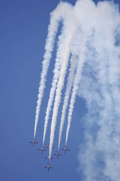 Akrobatik uçuş creasy 