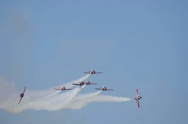 Akrobatik uçuş creasy 