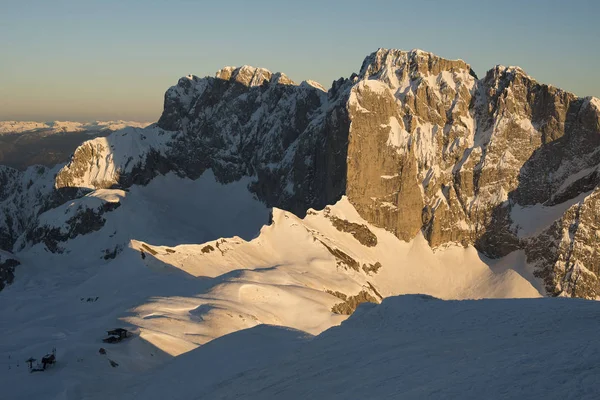 Hangi Presolana içinde kar kış 