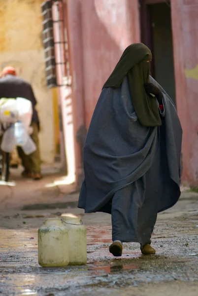 siyah bir burqa kadında