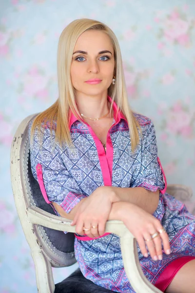 Portrait of the beautiful woman — Stock Photo, Image