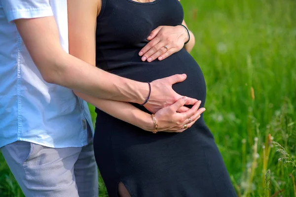 Happy pregnancy, motherhood — Stock Photo, Image