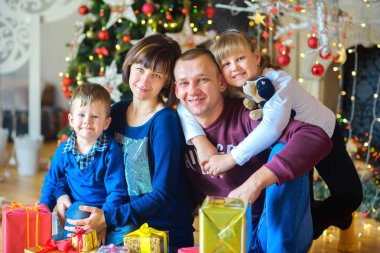 Mutlu aile şenlikli Studio.