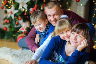 Mutlu aile şenlikli Studio.