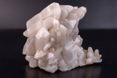 Kuvars - Silisyum oksit