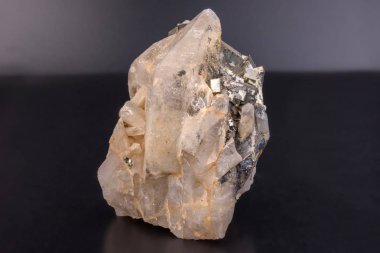 Kuvars - Silisyum oksit