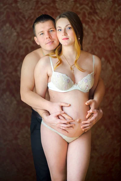 Beautiful naked pregnant girl — Stock Photo, Image