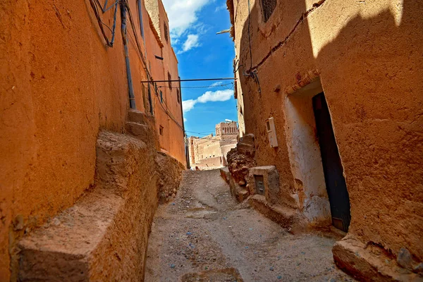 Calle Casco Antiguo Ciudad Marruecos Las Casas Construyeron Arcilla Color —  Fotos de Stock