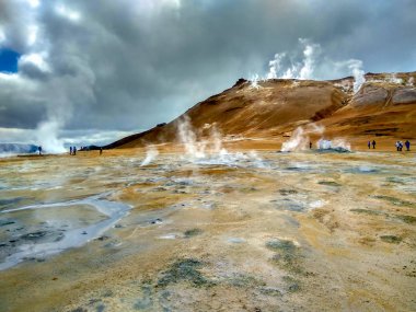 İzlanda'daki Geysers Vadisi