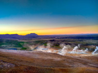 İzlanda'daki Geysers Vadisi