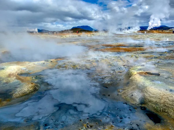 İzlanda'daki Geysers Vadisi