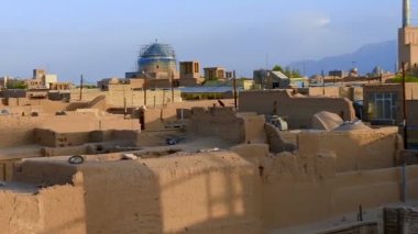 Yezd şehir, şehir Kulesi Minare üzerinde eski kil yapılar tarihsel bir parçası Panoraması