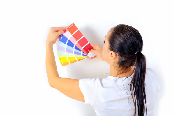 Malerin Wählt Farbe Den Raum Reparieren — Stockfoto