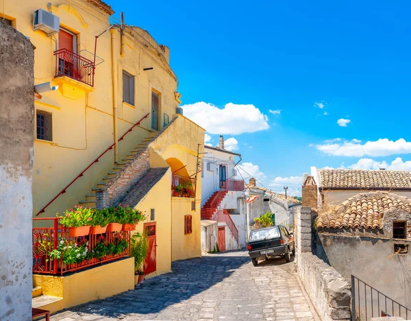 意大利中世纪古城的街道全景 城市建筑 欧洲风貌 — 图库照片
