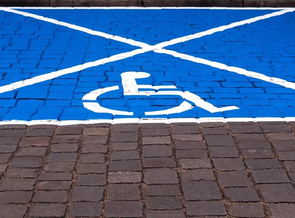 Parking space for disabled people — Stock Photo, Image