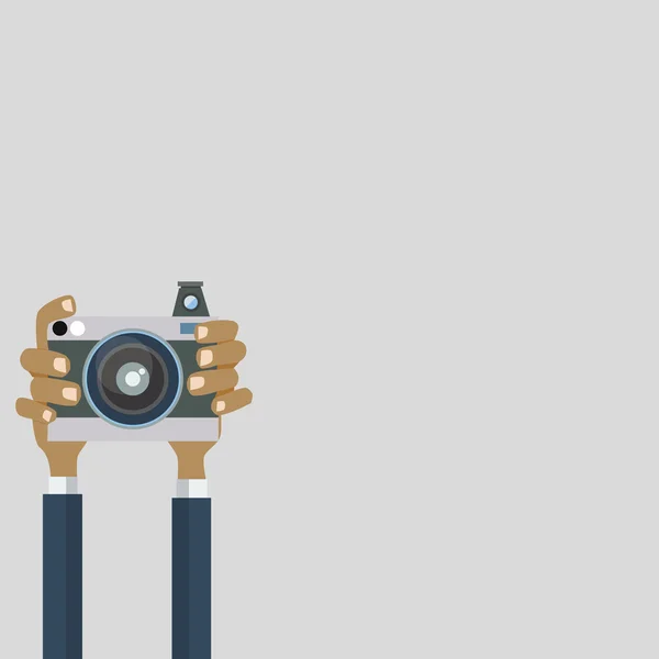 Fotoğraf makinesi onu tutan el ile düz çizimi.