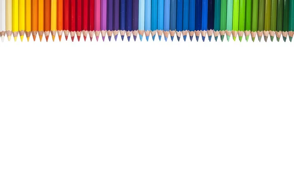 Crayons de couleur isolés en ligne — Photo