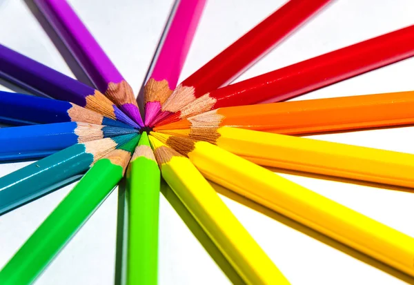 Crayons de couleur en cercle — Photo